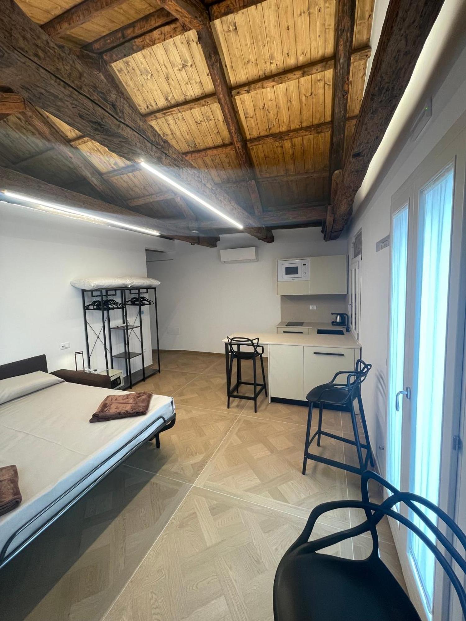 Monolocale con Terrazza
